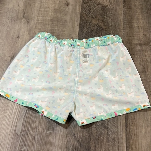 4 for $20 Tyler’s Adult Small llama print shorts in great condition - Picture 7 of 8
